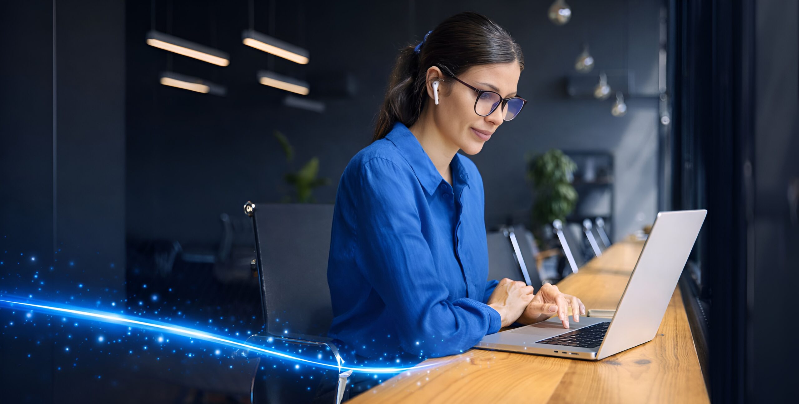 Home-Banner-Photos-uptime-legal-woman